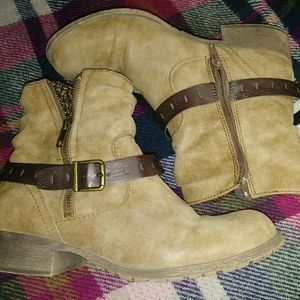 Wide width ankle boots